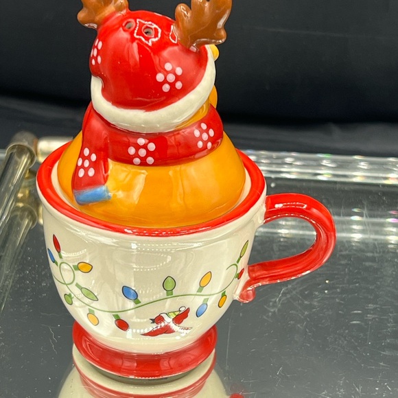 Festive Reindeer Mug with Lid - Picture 3 of 6